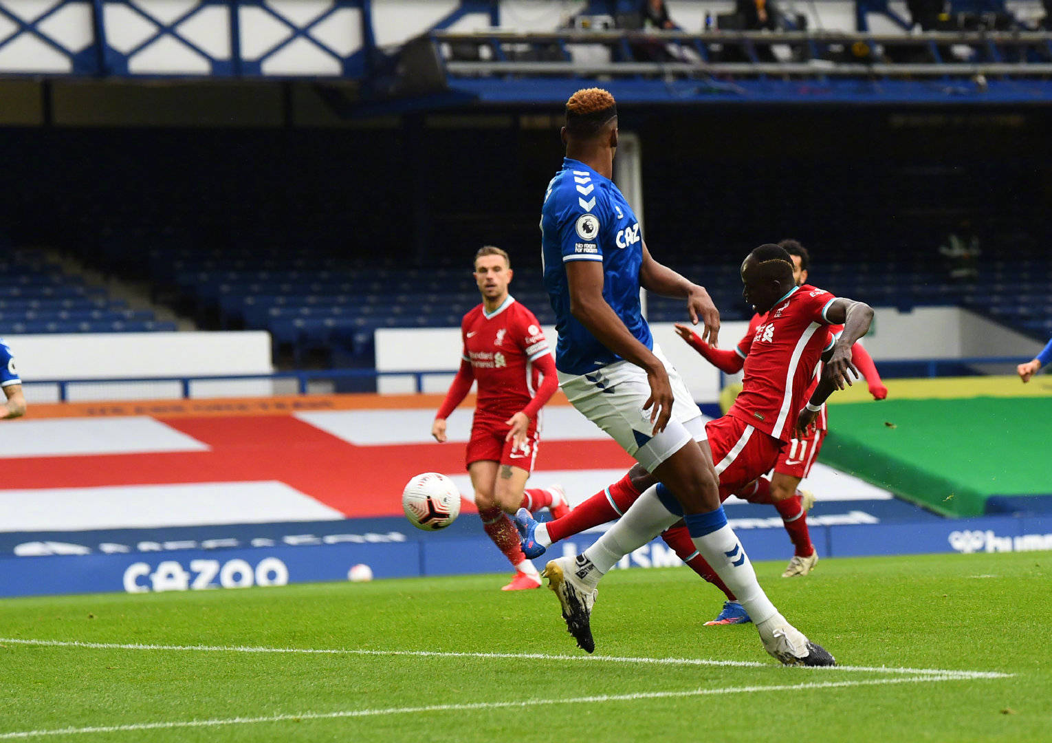 但其背后的 但其背后的